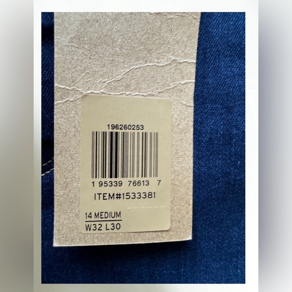 Levi’s 311 SHAPING SKINNY WOMEN'S JEANS Size 32x30 Color: Cobalt Haze DarkWash - Picture 10 of 12